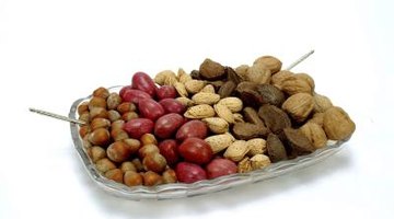Olives and nuts were popular during the 1920s.